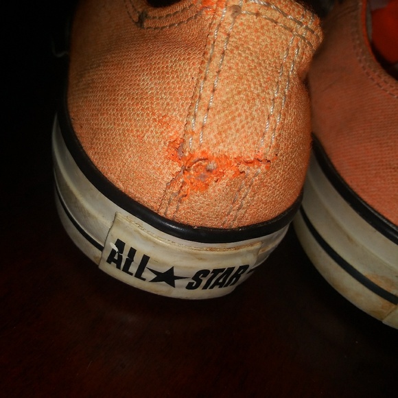 Faded orange allstar converse - Picture 3 of 5